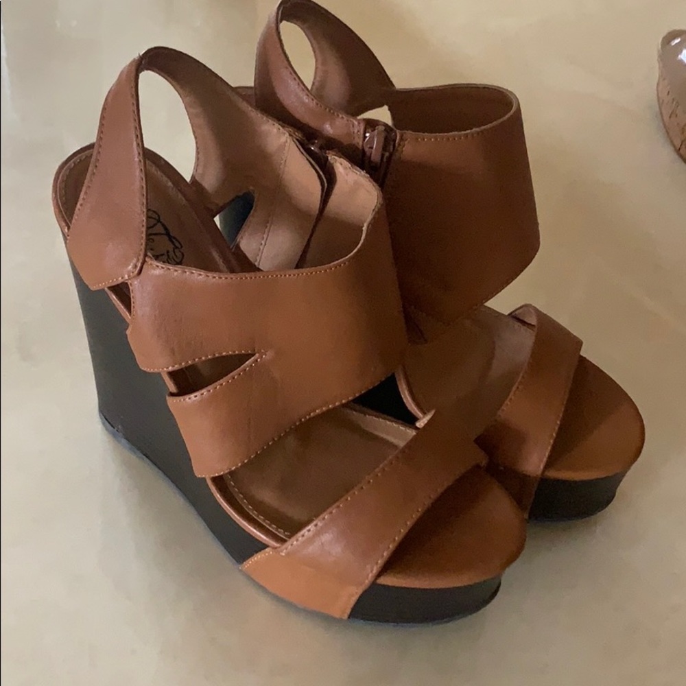 brown wedges